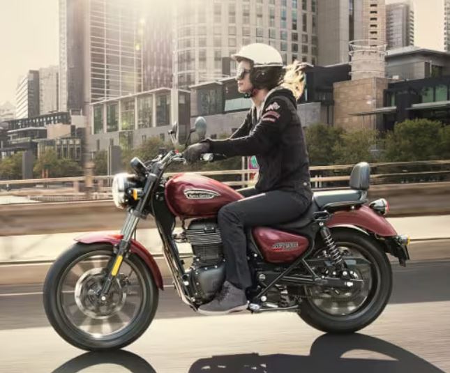 Royal Enfield Meteor 350 - Motorcycles for Women who Ride